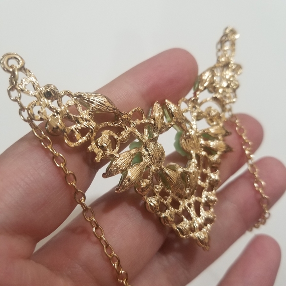 NWT Betsey Johnson Beautiful Statement Necklace - Picture 4 of 5